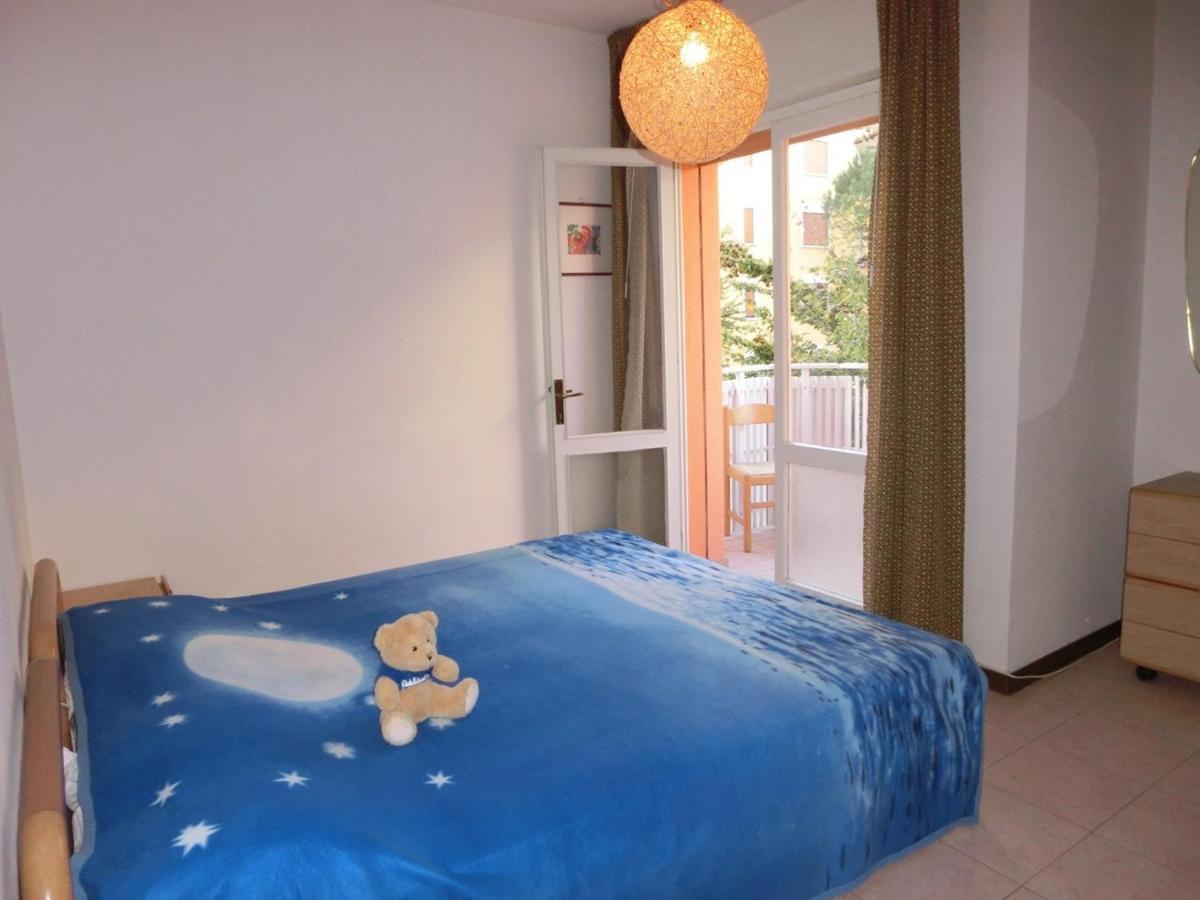 Nice Two-Bedroom Apartment 150M From The Beach ビビオーネ エクステリア 写真